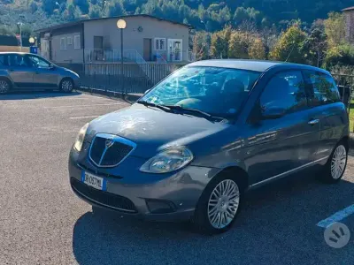 Usata Lancia Ypsilon 60 CV (44 kW) 2008 Grigio Utilitaria