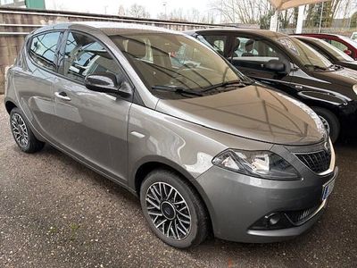 Usata Lancia Ypsilon S 69 CV (50 kW) 2024 Grigio Utilitaria