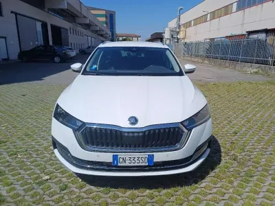 Usata Skoda Octavia Style 150 CV (110 kW) 2023 Bianco Station wagon