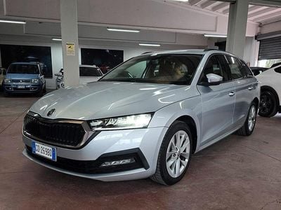 Usata Skoda Octavia Executive 116 CV (85 kW) 2020 Grigio Station wagon