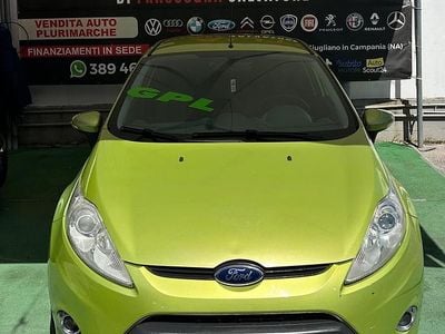 Usata Ford Fiesta Titanium 96 CV (70 kW) 2010 Verde Berlina