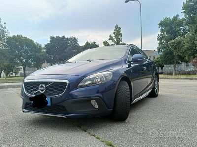 Usata Volvo V40 115 CV (84 kW) 2015 Blu Station wagon