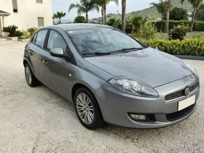Usata Fiat Bravo Dynamic 120 CV (88 kW) 2010 Grigio Utilitaria