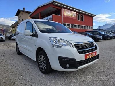 Usata Peugeot Partner 99 CV (72 kW) 2016 Bianco Monovolume