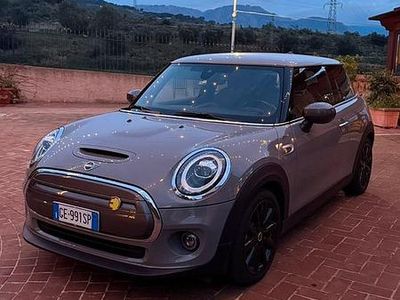 Usata Mini Cooper SE 75 kW (102 CV) 2021 Grigio Utilitaria
