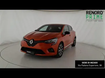 Usata Renault Clio Techno 145 CV (106 kW) 2022 Arancione Utilitaria
