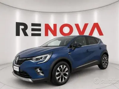 Usata Renault Captur Techno 101 CV (74 kW) 2023 Blu SUV