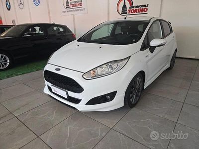 Begagnad Ford Fiesta 75 HK (55 kW) 2017 Vit Sedan