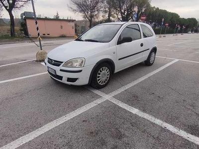 Usata Opel Corsavan 69 CV (50 kW) 2004 Utilitaria