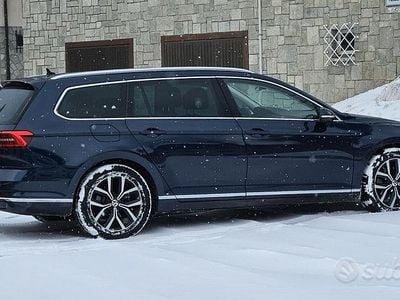 Usata VW Passat 150 CV (110 kW) 2015 Blu Station wagon