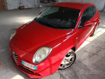 Usata Alfa Romeo MiTo 155 CV (114 kW) 2009 Rosso Utilitaria