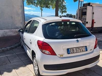 Usata Peugeot 207 109 CV (80 kW) 2010 Utilitaria