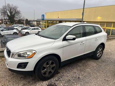 Usata 2009 Volvo XC60 Kinetic SUV | 5000 € (Buon prezzo)