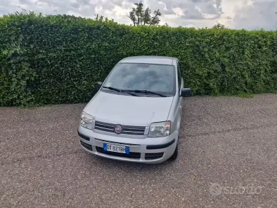 Usado Fiat Panda Dynamic 60 CV (44 kW) 2009 Gris Utilitario