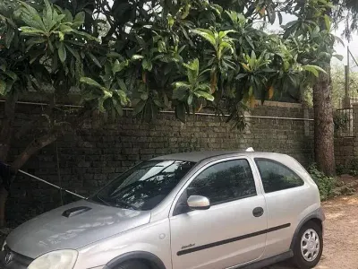 Usata Opel Corsa Comfort 75 CV (55 kW) 2002 Grigio Utilitaria