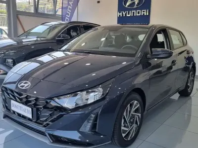Nuova Hyundai i20 101 CV (74 kW) 2026 Grigio Utilitaria