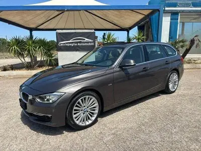 Usata BMW 320 Luxury Line 184 CV (135 kW) 2013 Grigio Station wagon