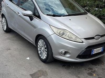 Usata Ford Fiesta 2009 Grigio Berlina