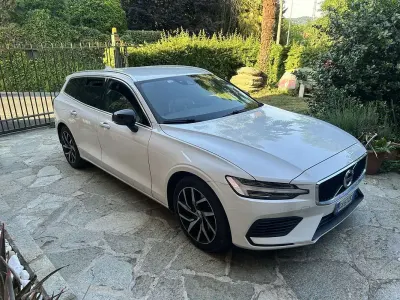 Usata Volvo V60 Inscription 253 CV (186 kW) 2020 Station wagon