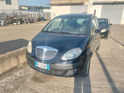 Usata Lancia Musa 90 CV (66 kW) 2007 Monovolume