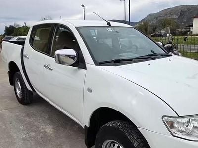 Usata Mitsubishi L200 135 CV (99 kW) 2016 Bianco Pick-up