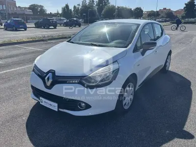 Usata Renault Clio IV 73 CV (53 kW) 2015 Bianco Utilitaria