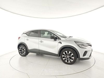 Usata Renault Captur Evolution 101 CV (74 kW) 2022 Argento SUV