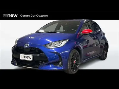 Usata Toyota Yaris Hybrid Sport 92 CV (67 kW) 2022 Blu scuro Berlina
