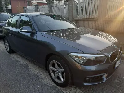 Usata BMW 118 Advantage 150 CV (110 kW) 2018 Grigio Utilitaria