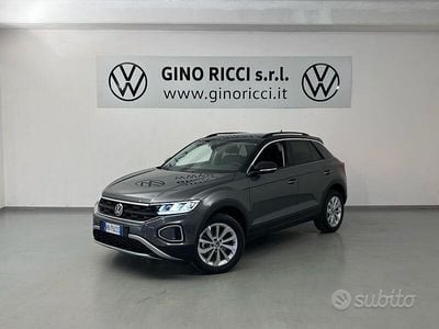 Grigio Nuova 2025 VW T-Roc SUV | 32.500 € (Buon prezzo)