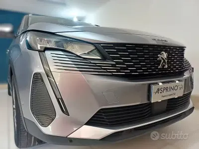Usata Peugeot 5008 Allure 131 CV (96 kW) 2021 Grigio SUV