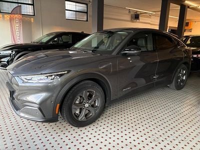 Usata Ford Mustang Mach-E 197 kW (269 CV) 2023 Grigio SUV