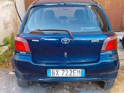 Usata Toyota Yaris 2001 Blu Berlina