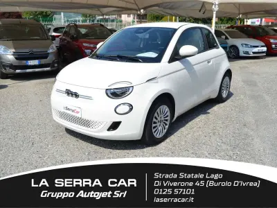 Usata Fiat 500e Action 42 kW (58 CV) 2021 Bianco Utilitaria