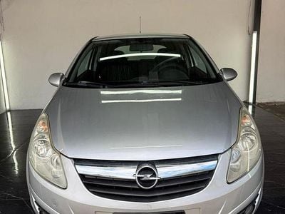 Usata Opel Corsa Club 85 CV (62 kW) 2011 Grigio Berlina