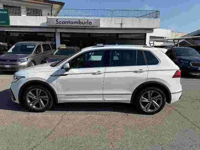 Usata VW Tiguan R-line 150 CV (110 kW) 2023 Bianco SUV