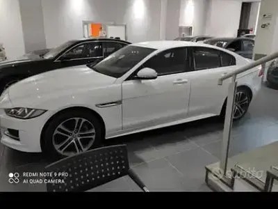 Usata Jaguar XE 200 CV (147 kW) 2019 Bianco Berlina