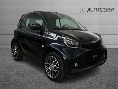 Usata Smart ForTwo Electric Drive 41 kW (56 CV) 2022 Blu / metallizzato Cabrio
