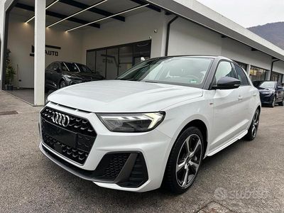 Usata Audi A1 Sportback S-Line 110 CV (80 kW) 2023 Bianco ghiaccio tetto scuro Utilitaria
