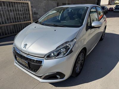 Usata Peugeot 208 Allure 82 CV (60 kW) 2016 Argento Utilitaria