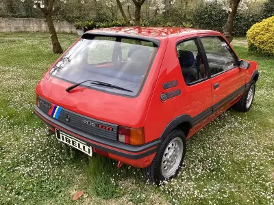 Usata Peugeot 205 GTi 42 CV (30 kW) 1988 Rosso Berlina