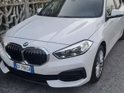 Usata BMW 116 Comfort Edition 116 CV (85 kW) 2021 Bianco Utilitaria
