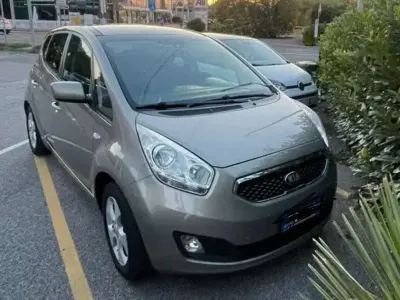 Usata Kia Venga 90 CV (66 kW) 2013 Utilitaria