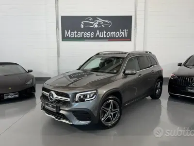 Usata Mercedes GLB200 Premium 150 CV (110 kW) 2023 Grigio SUV