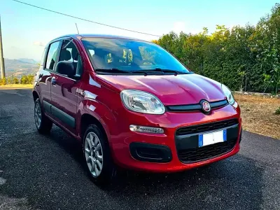 Usata Fiat Panda 85 CV (62 kW) 2016 Rosso Utilitaria