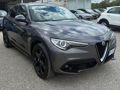 Usata Alfa Romeo Stelvio Super 210 CV (154 kW) 2017 Grigio SUV