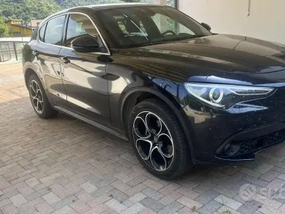 Usata Alfa Romeo Stelvio Business 210 CV (154 kW) 2019 Nero SUV