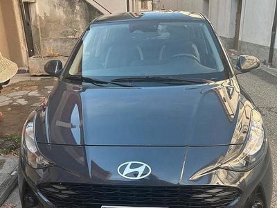Usata Hyundai i10 67 CV (49 kW) 2023 Blu Utilitaria