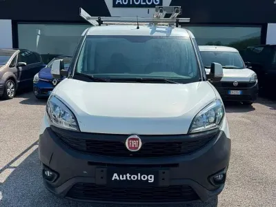 Usata Fiat Doblò Lounge 120 CV (88 kW) 2019 Bianco Monovolume