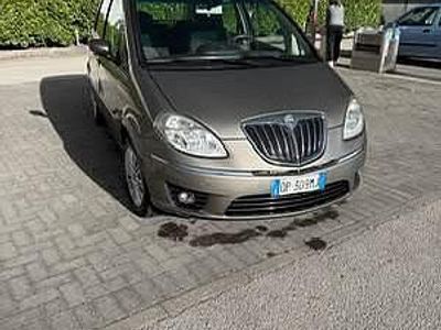 Usata Lancia Musa 95 CV (69 kW) 2008 Marrone Monovolume
